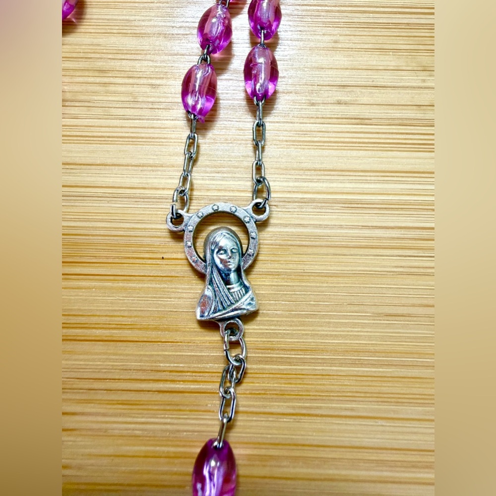 Vintage Women's Rosary Necklace with Pink Acrylic Beads_Stamped “Italy” - Picture 5 of 6